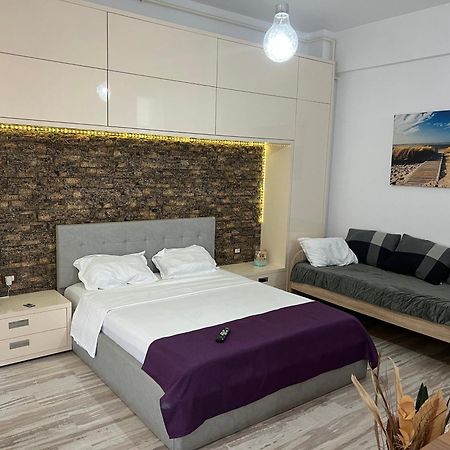 Lakeside Studio Mamaia Central Bagian luar foto