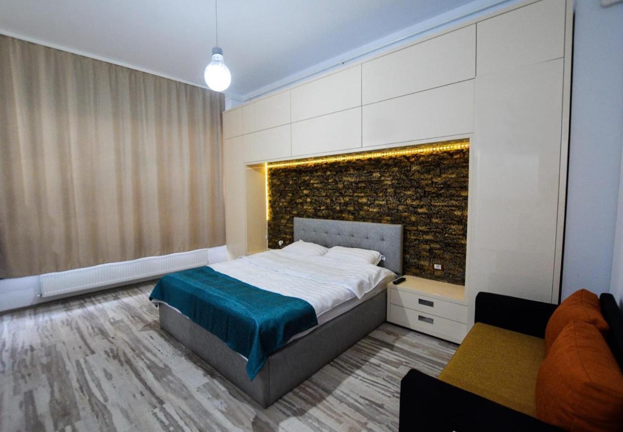 Lakeside Studio Mamaia Central Bagian luar foto